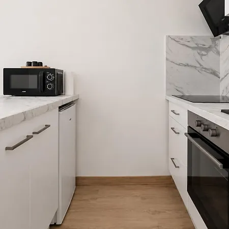 Appartement Moderne Avec Balcon Et Vue Degagee