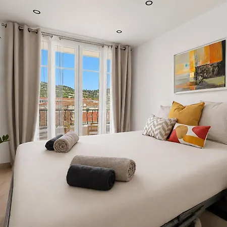 Moderne Avec Balcon Et Vue Degagee アパート カンヌ