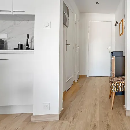 Moderne Avec Balcon Et Vue Degagee アパート